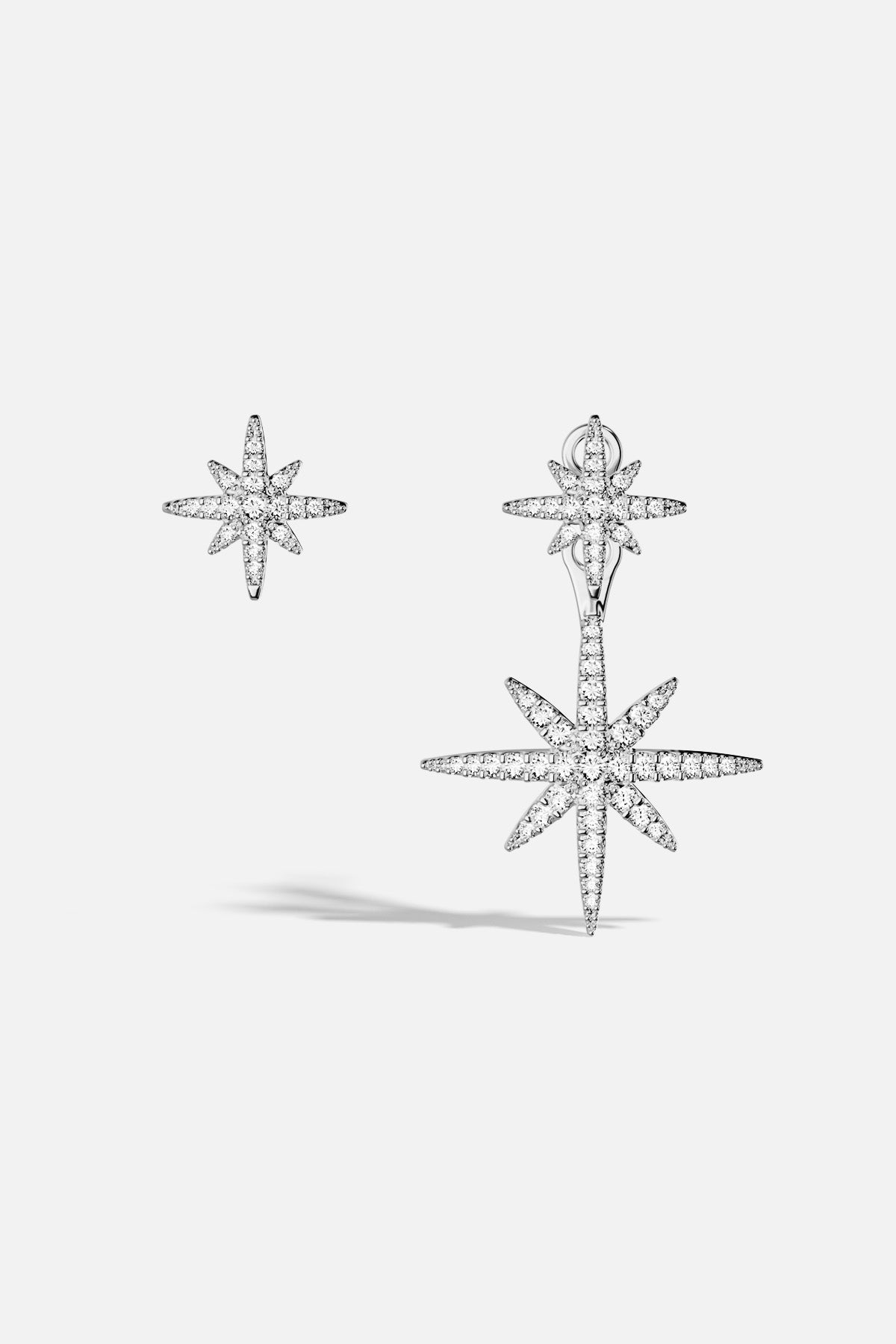 APM Météorites Earrings, asymmetric stars shining with celestial elegance and effortless charm.