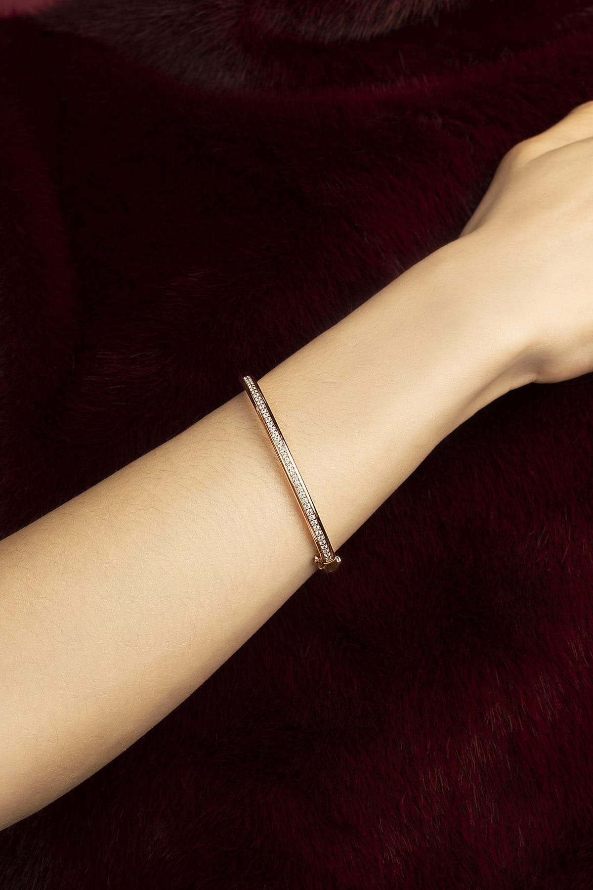 02-PB5869OX-APM-Monaco-Riviera-Bracelet-Worn