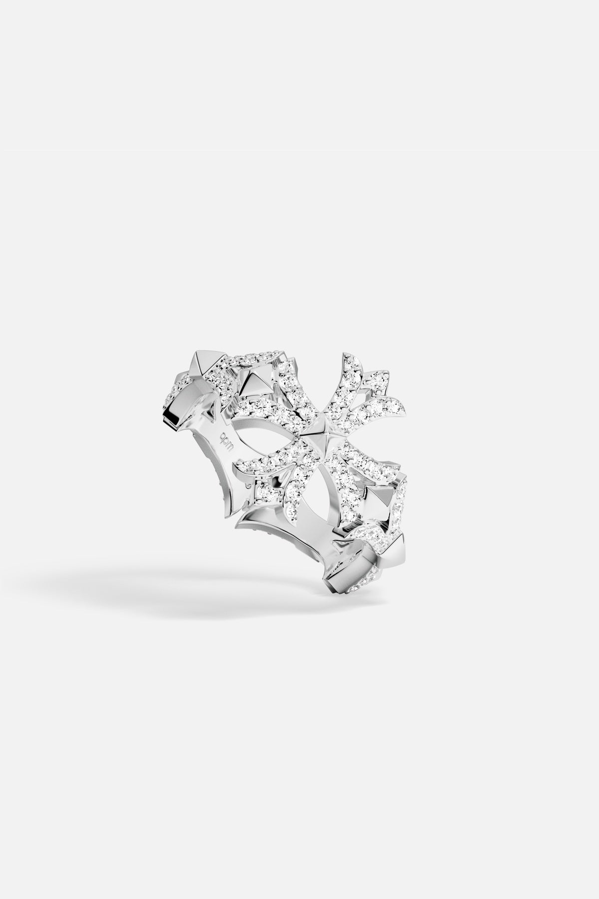 APM Ring in rhodium finish, an openwork sparkle for effortless daring.