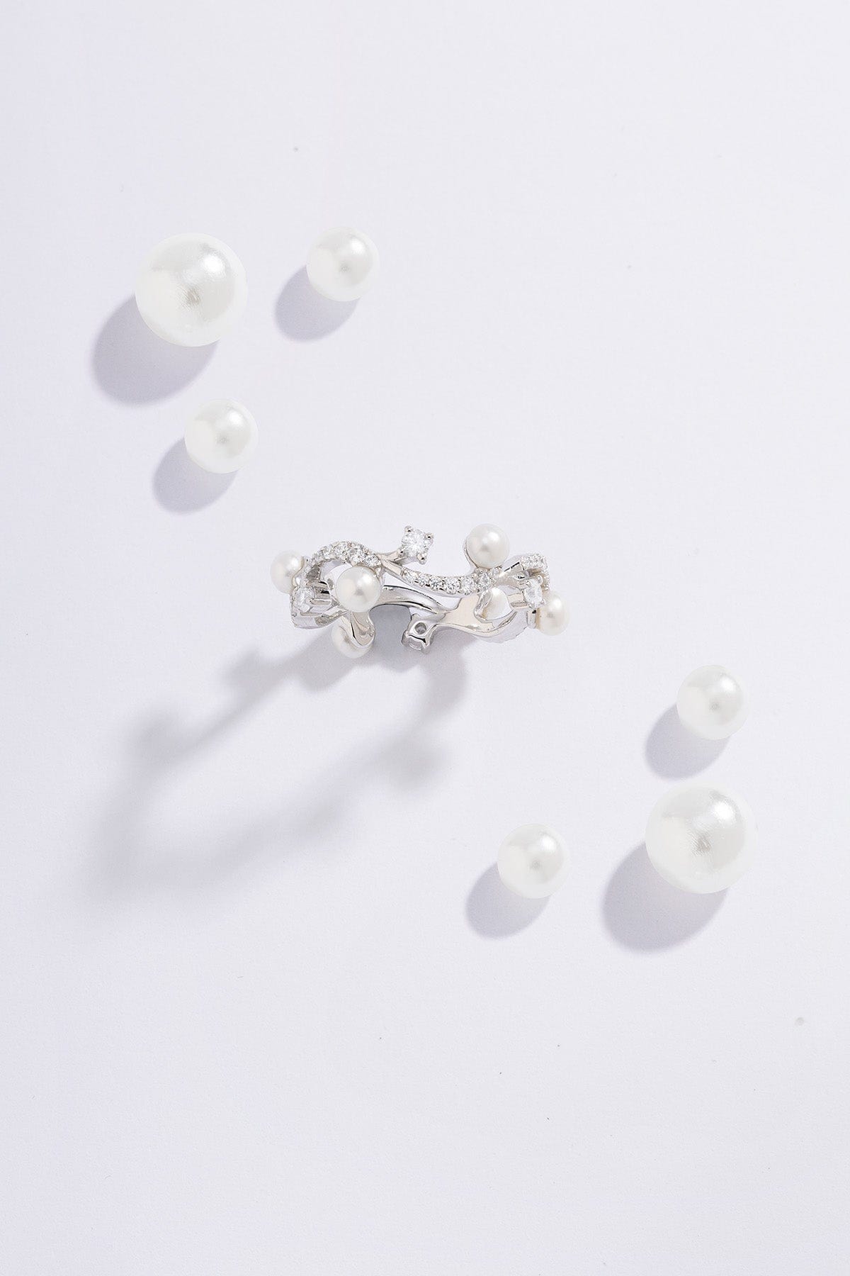 Flower Ring with Pearls