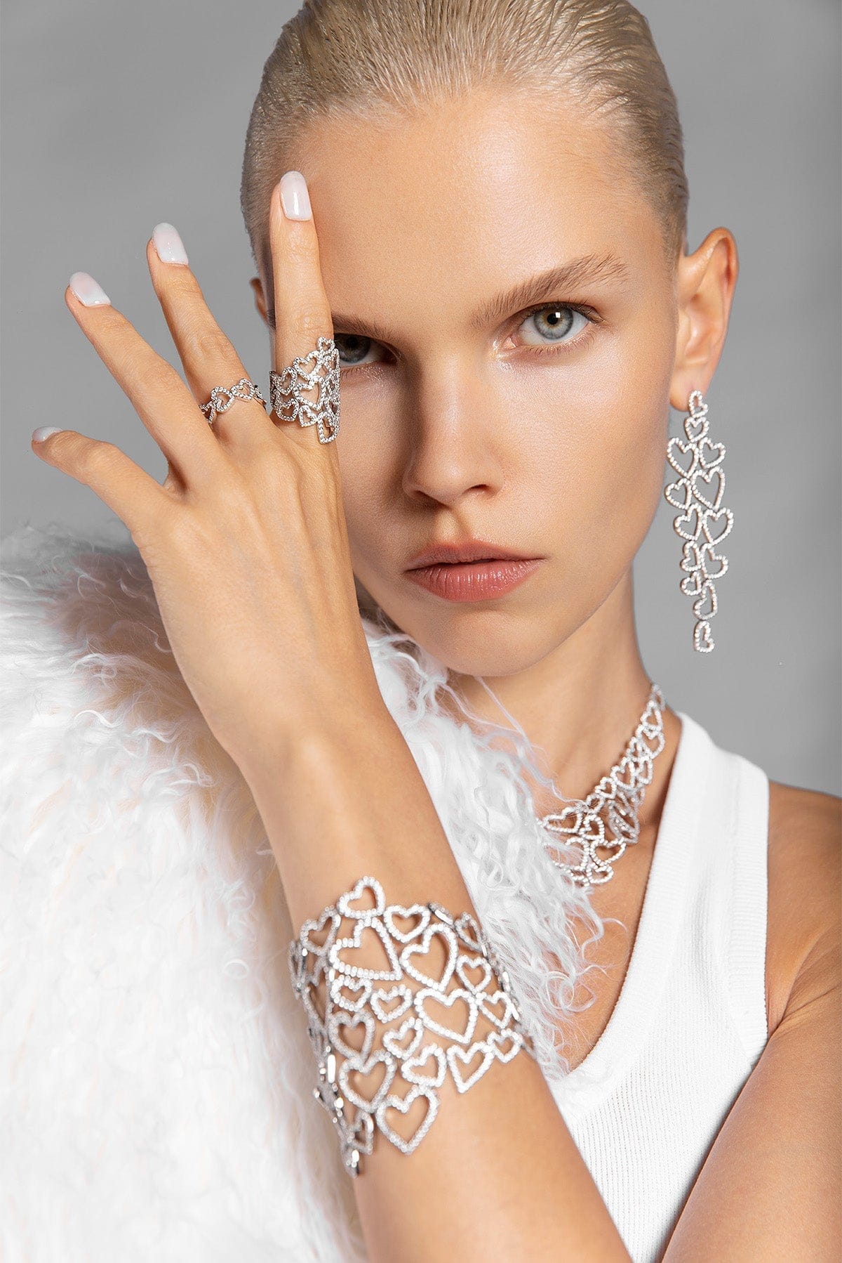 Asymmetric Heart Ring | APM Monaco