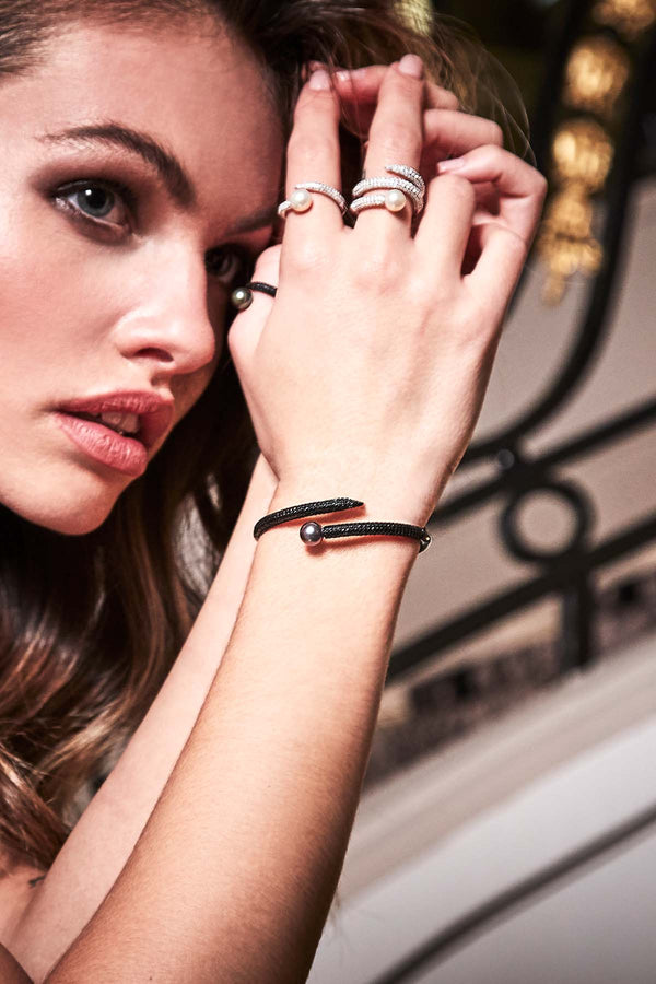 APM Monaco Cuff with pearl in Silver