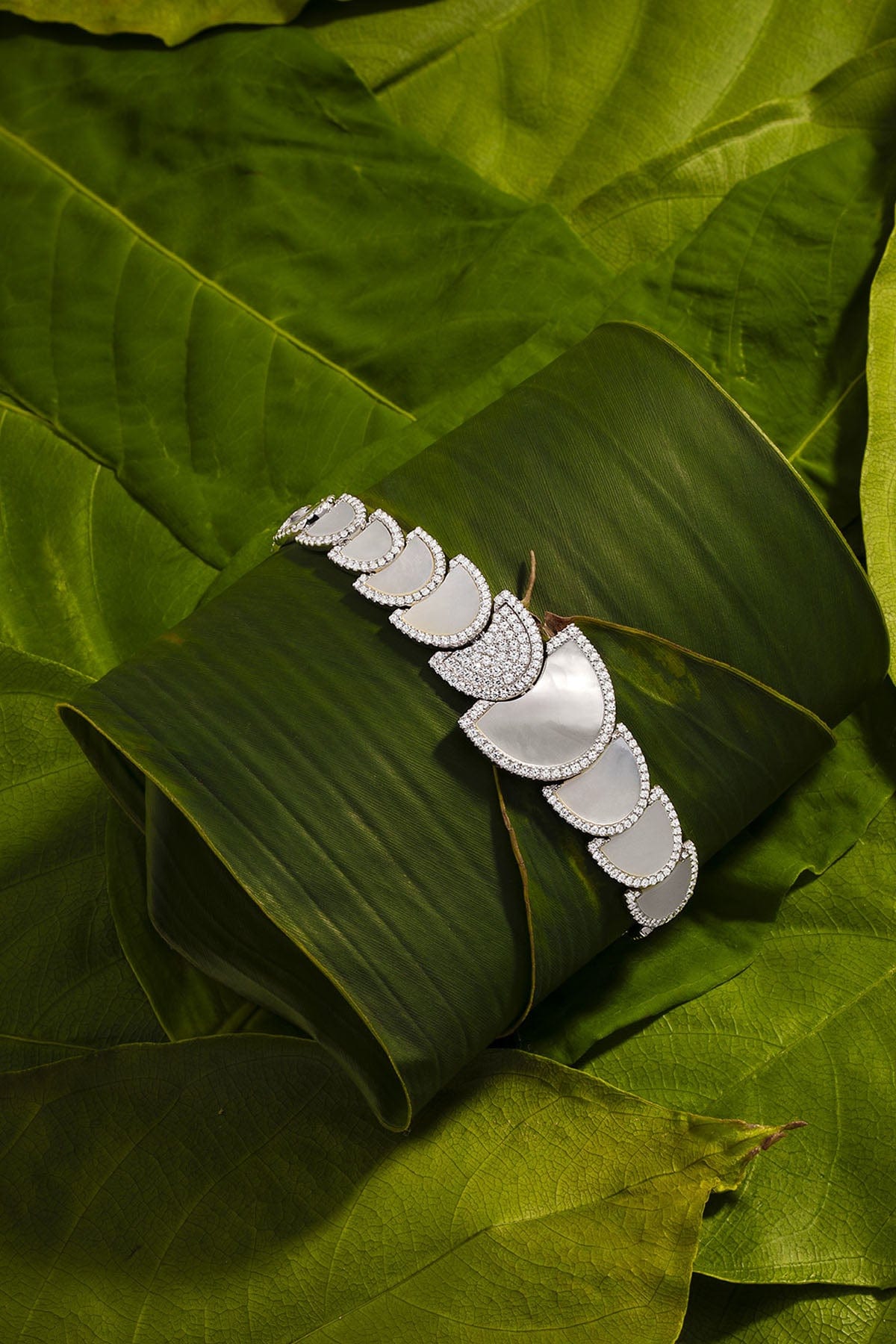 Half Moon Adjustable Bracelet with Nacre | APM Monaco