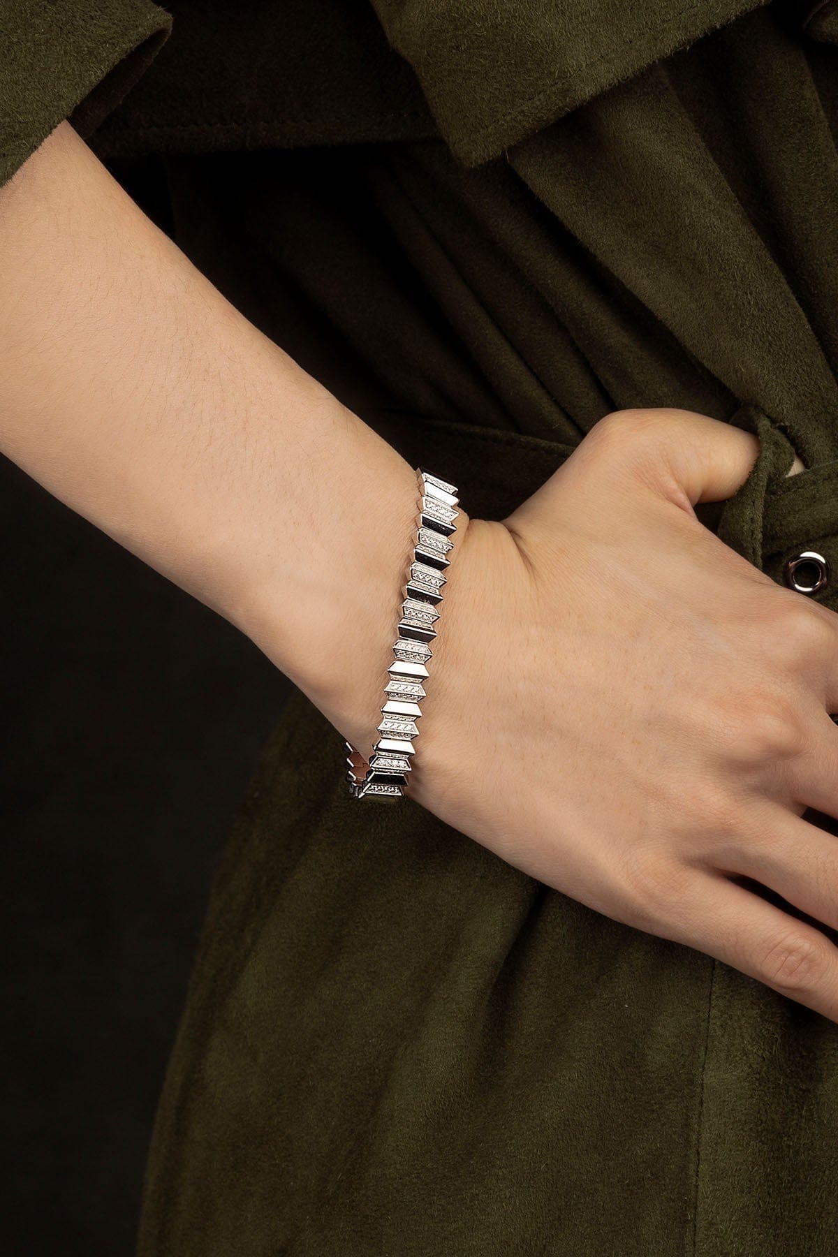 APM MONACO マザーオブパール　ブレスレット　バングル　シルバー925 APM MONACO マザーオブパール ブレスレット バングル シルバー