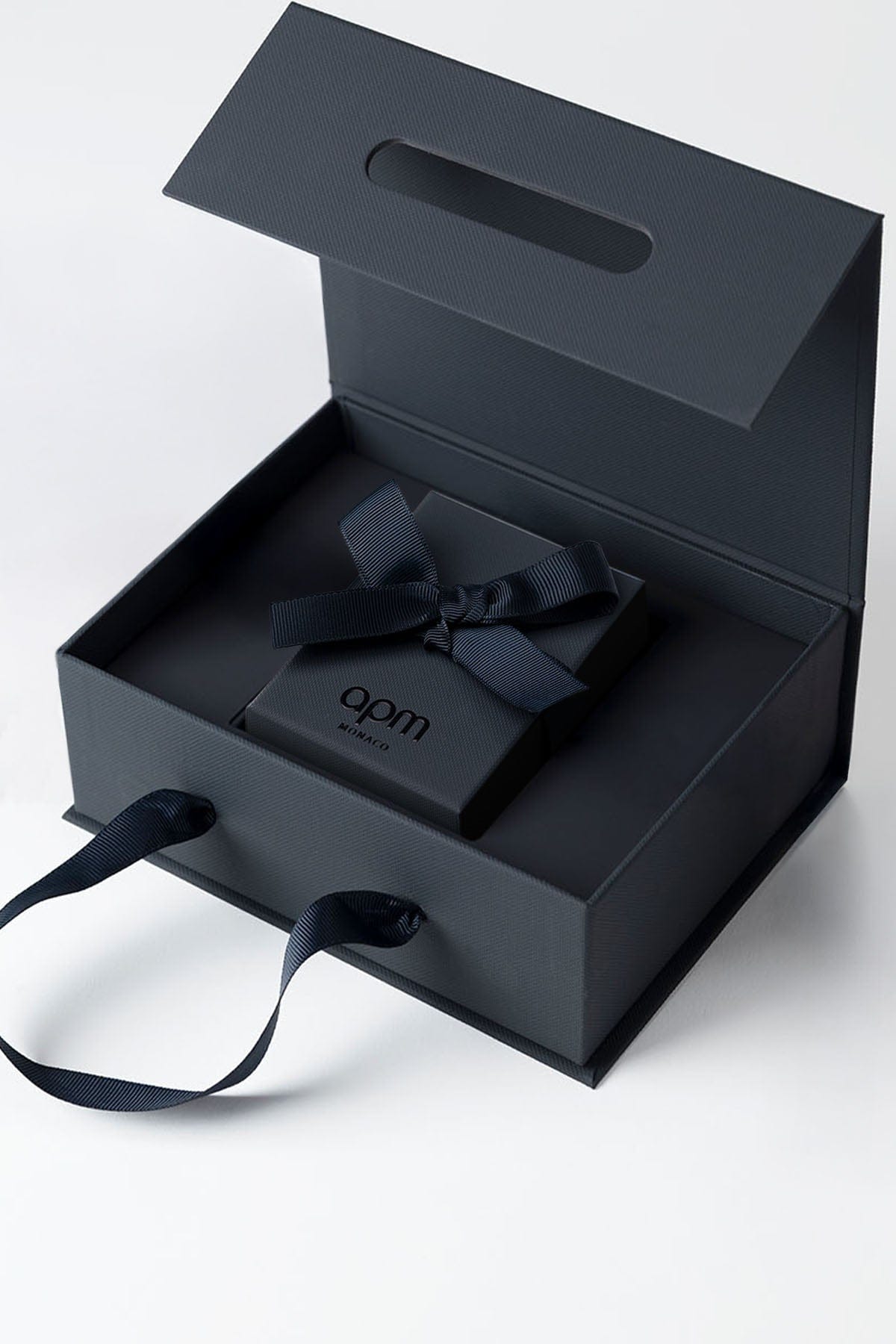 Fuchsia Heart Stud Earrings | APM Monaco