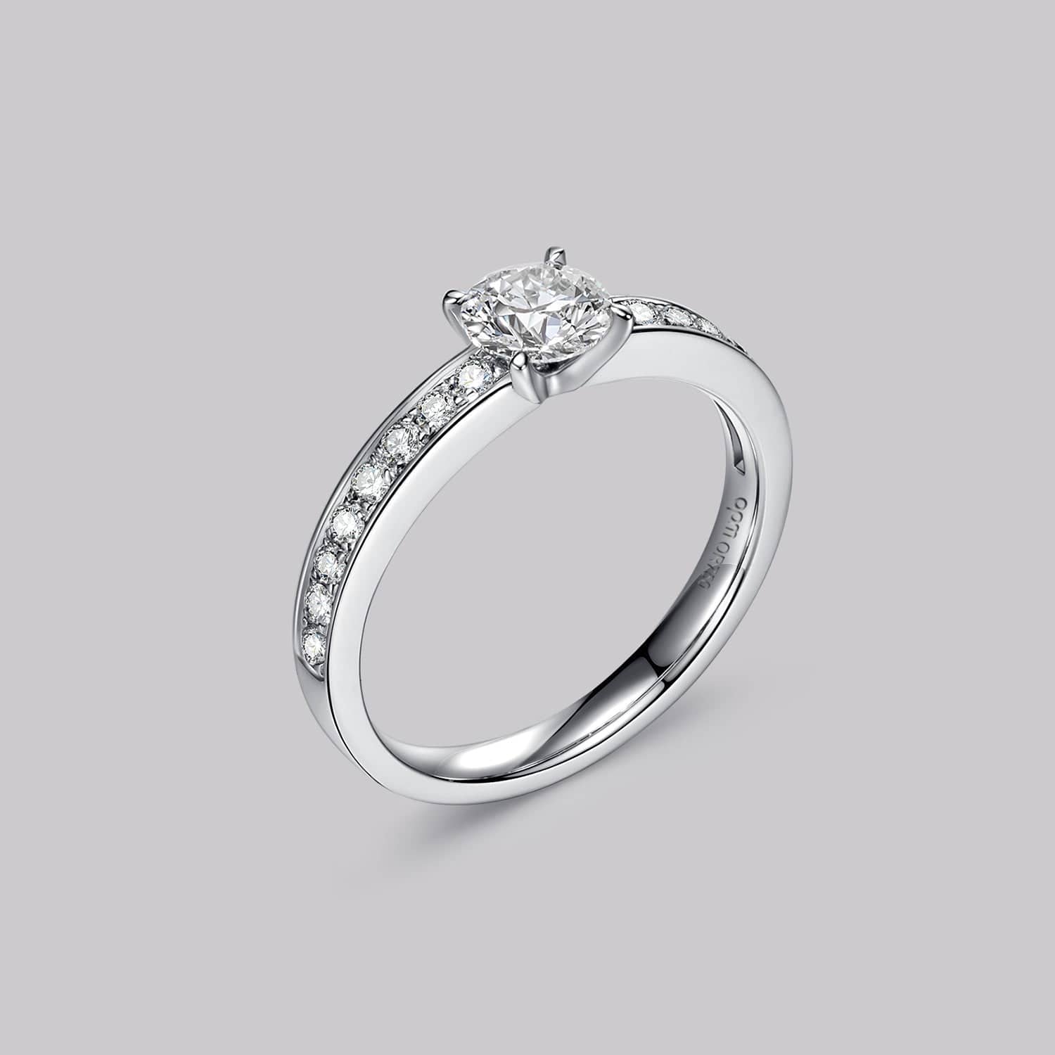 Pavé Round Diamond Ring (0.72ct) - APM Monaco