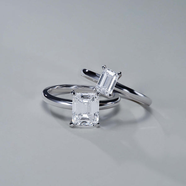 Solitaire Emerald Diamond Ring (2ct)