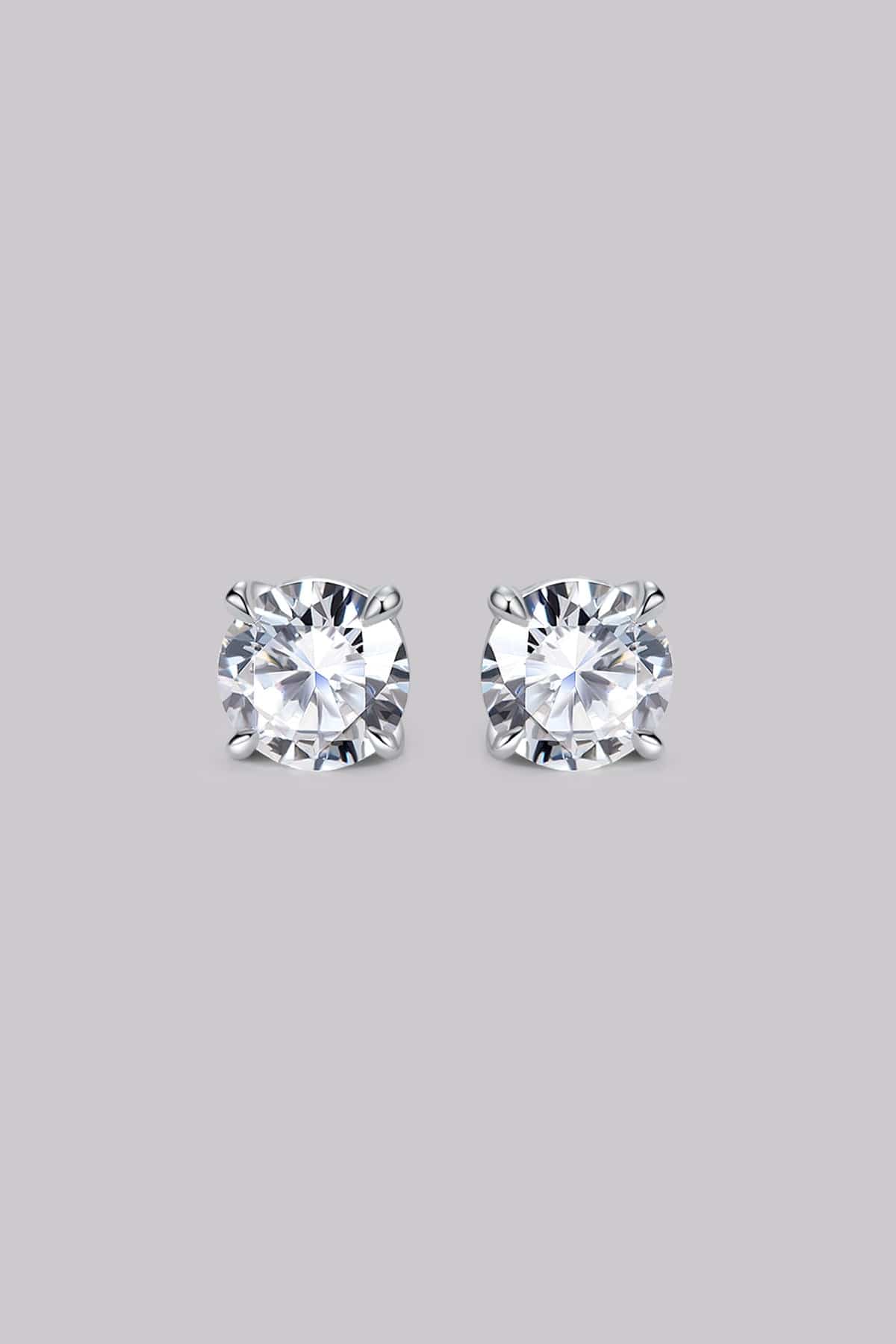 Round Diamond Stud Earrings (0.30ct) - APM Monaco