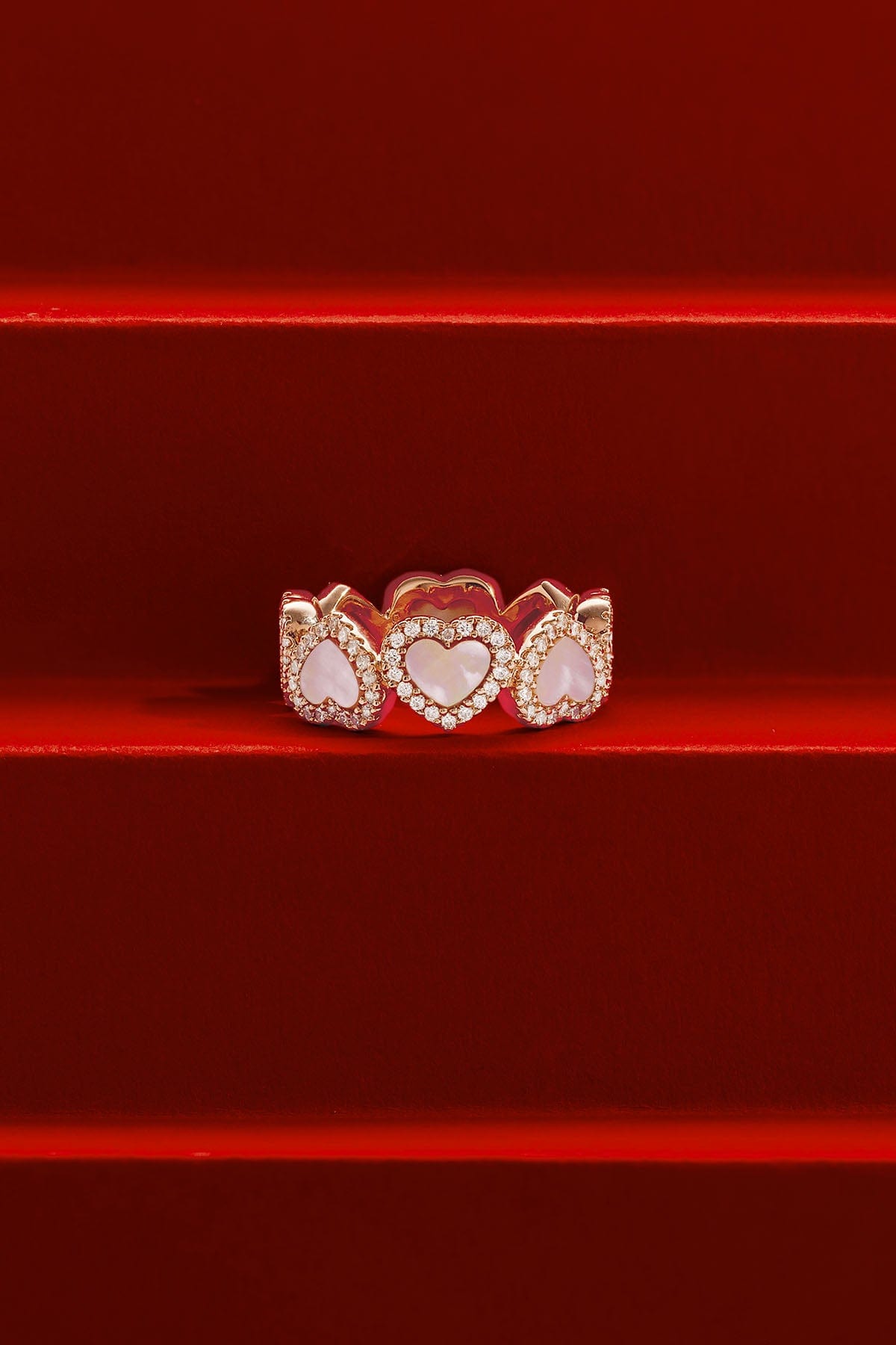 Anillo Corazones de Nácar Rosa