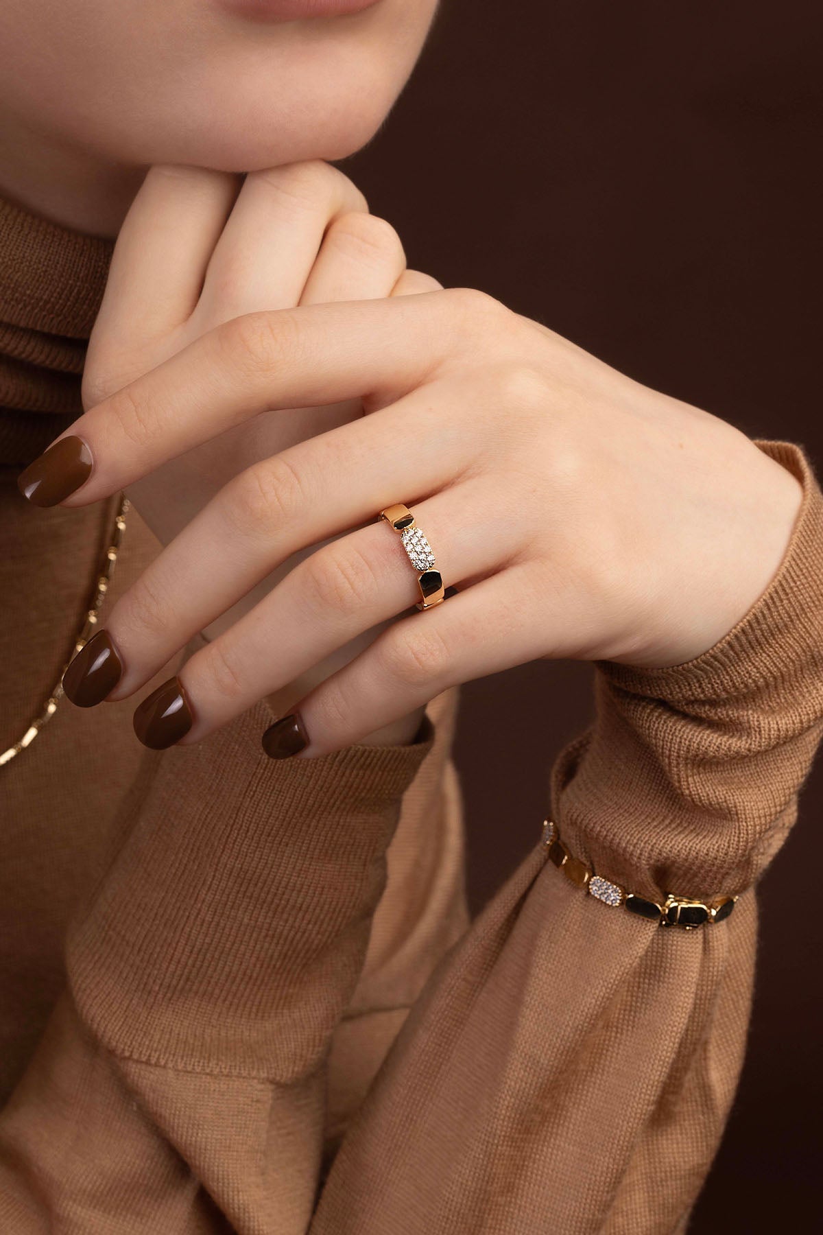 APM Monaco Dainty Gold Ring in Yellow Gold