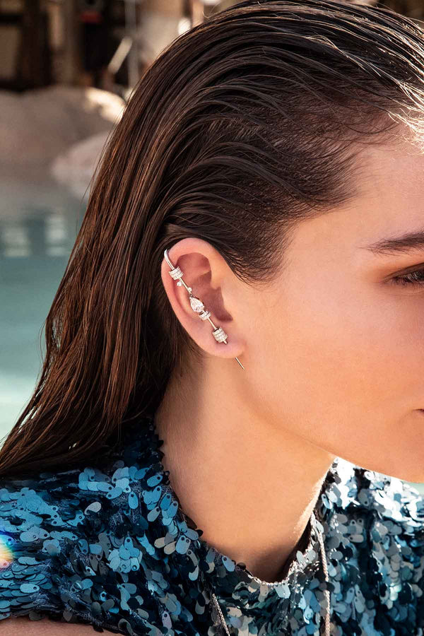 APM Monaco Single Bar Earring with Pear Stones in Silver