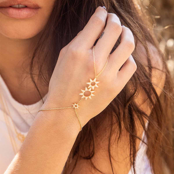 Dotted Hand Chain | Nominal